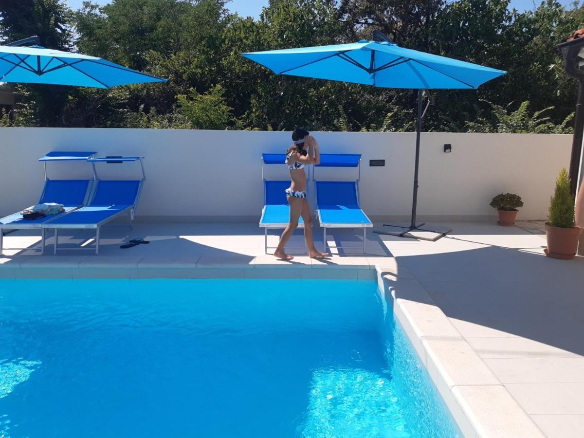 Villa Bianca - Apartment With Private Pool Privlaka  Esterno foto
