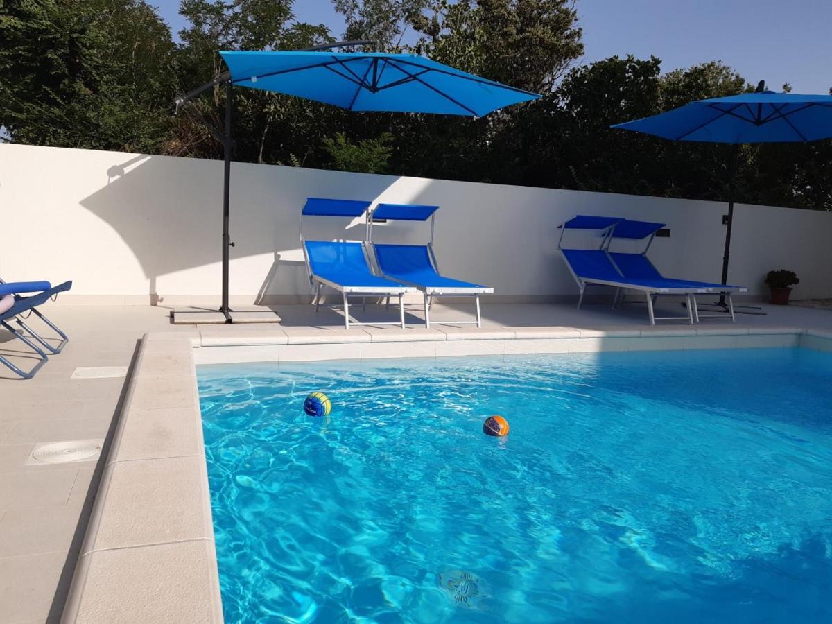 Villa Bianca - Apartment With Private Pool Privlaka  Esterno foto
