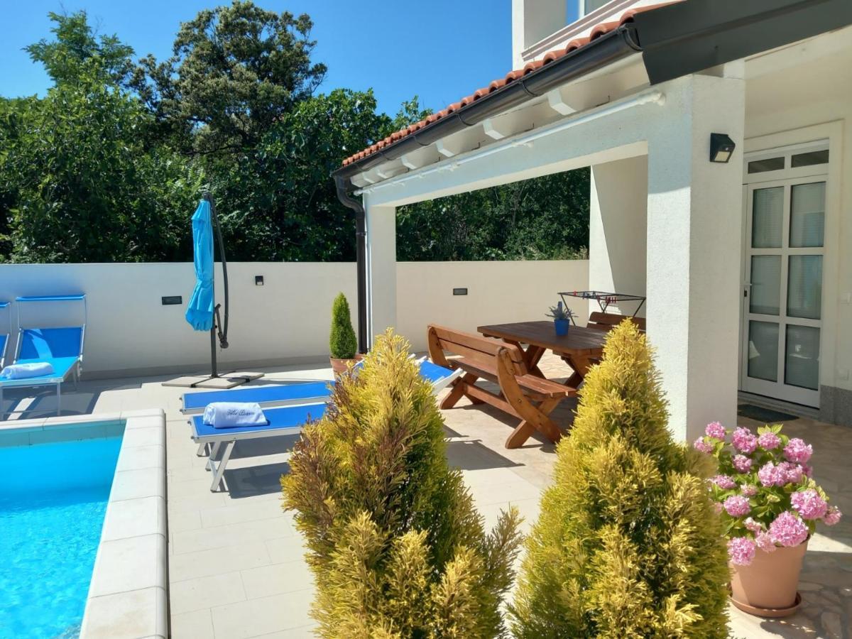 Villa Bianca - Apartment With Private Pool Privlaka  Esterno foto
